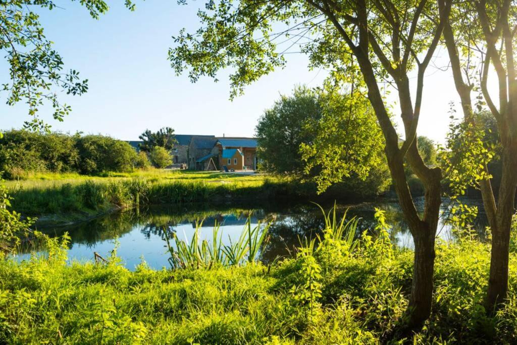 La Ferme Du Golf, Gite Atypique Et Artistique Lancieux Esterno foto